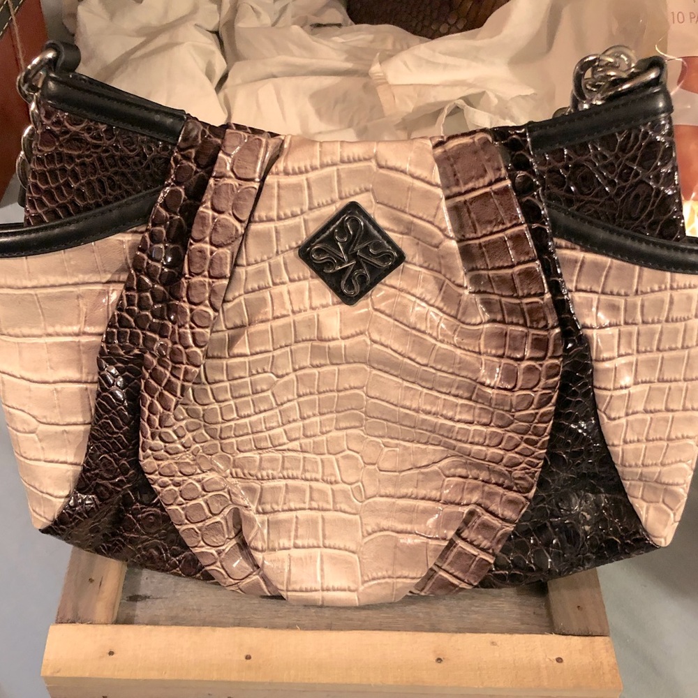 Vera wang purse